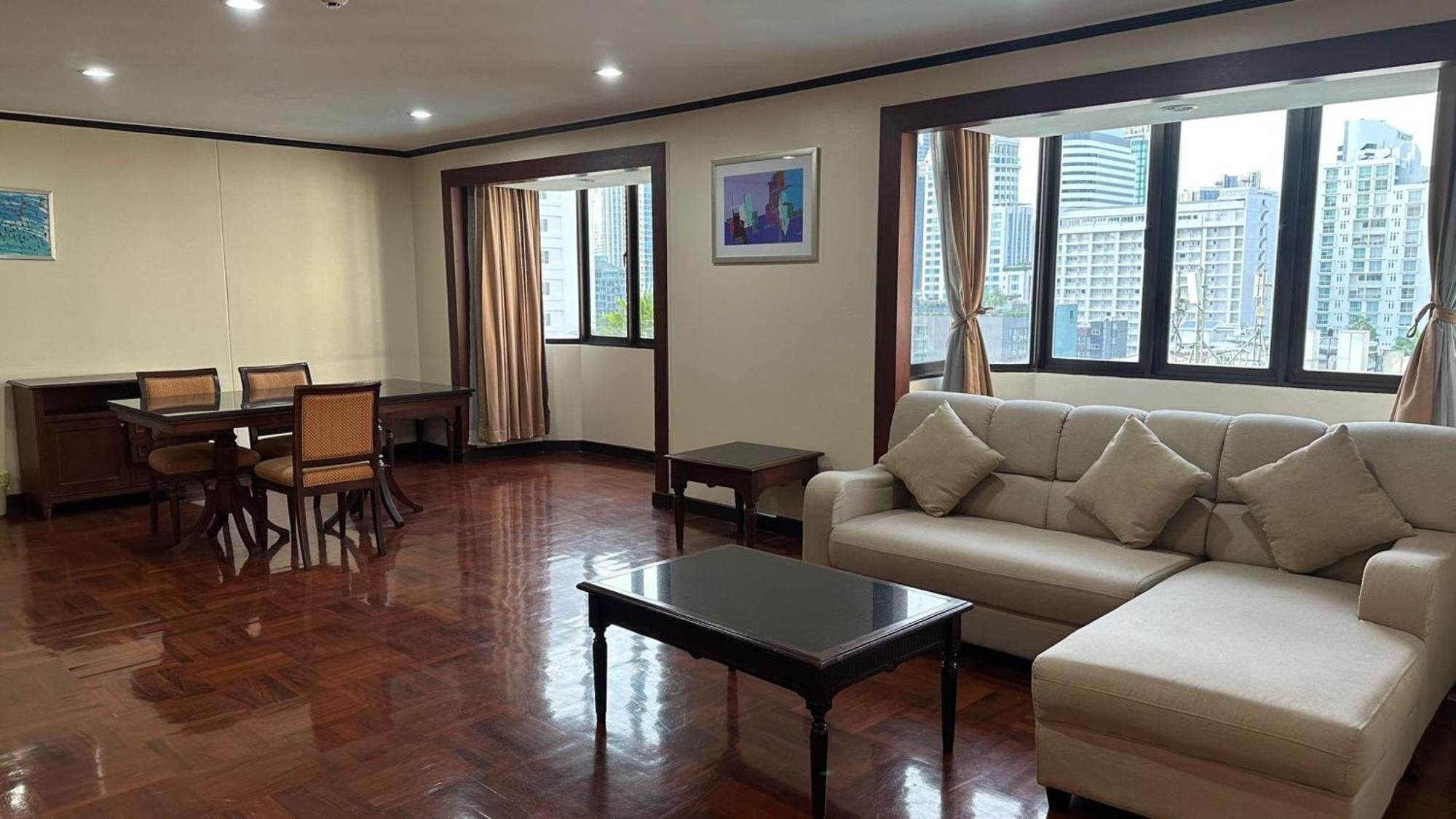 Omni Tower Nana Bangkok - Serviced Apartment On Sukhumvit Soi 4 Exterior foto