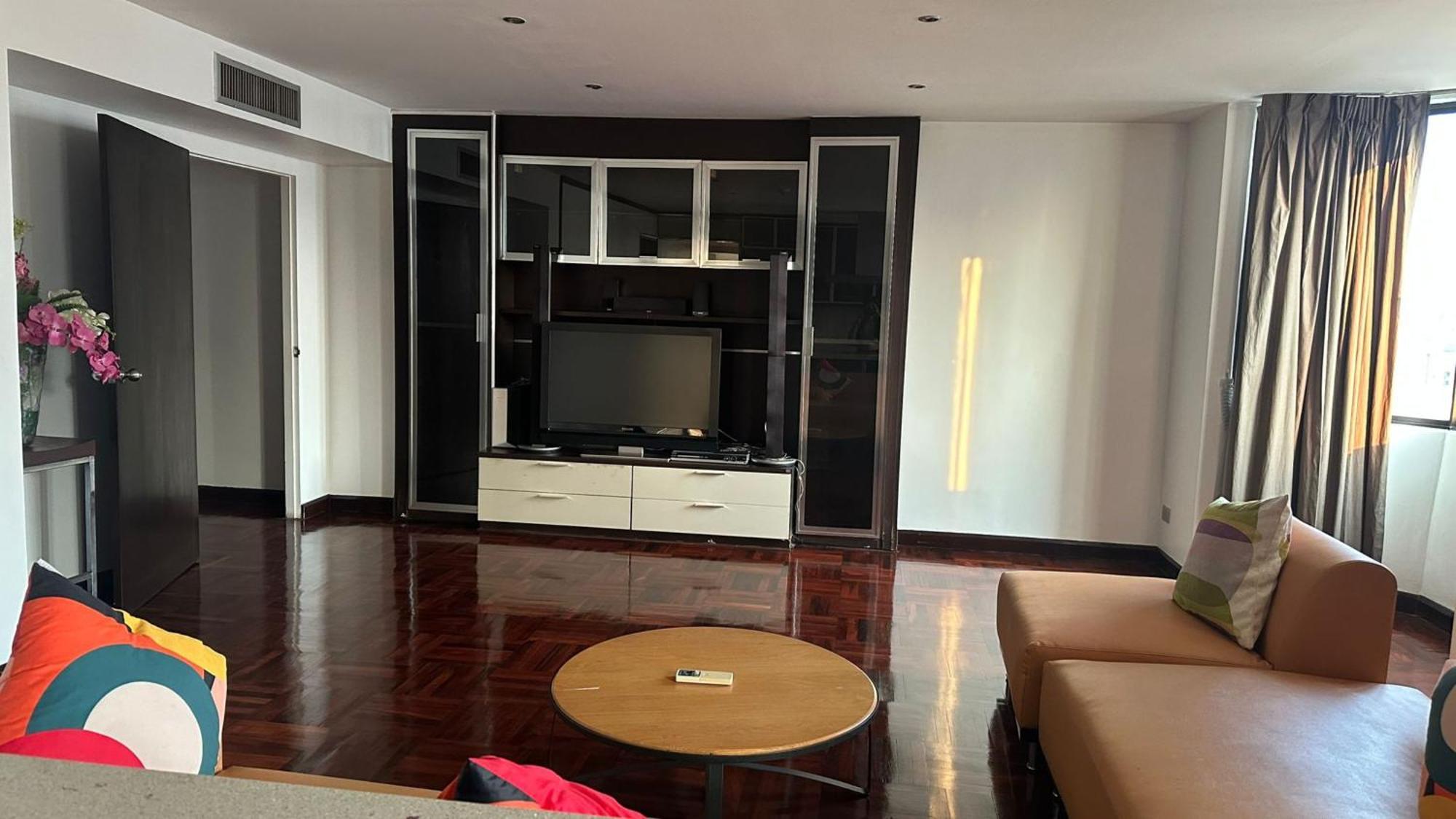 Omni Tower Nana Bangkok - Serviced Apartment On Sukhumvit Soi 4 Exterior foto