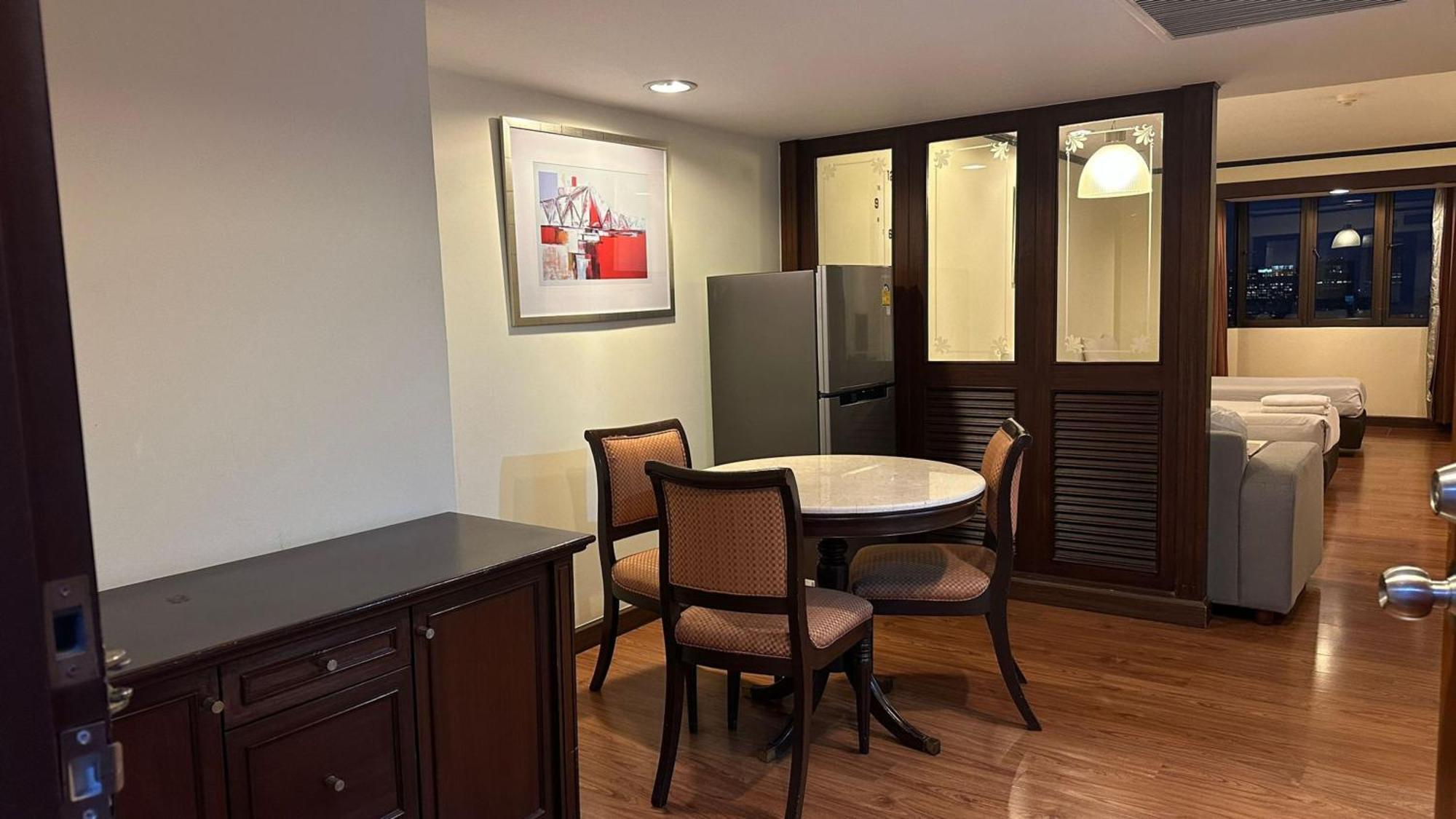Omni Tower Nana Bangkok - Serviced Apartment On Sukhumvit Soi 4 Exterior foto