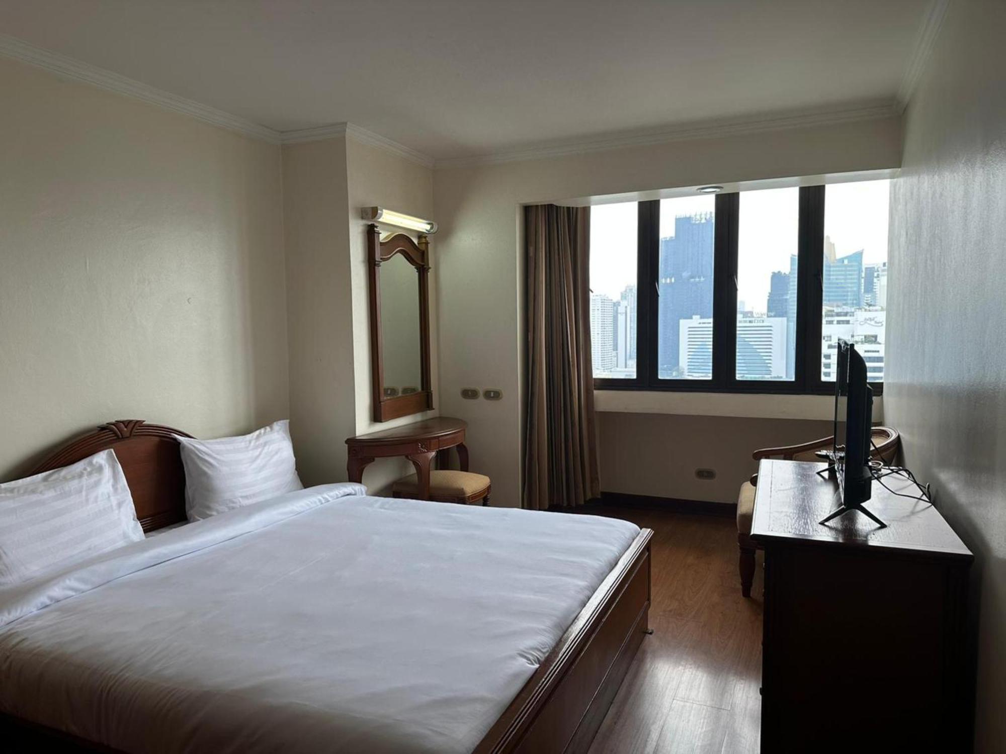 Omni Tower Nana Bangkok - Serviced Apartment On Sukhumvit Soi 4 Exterior foto