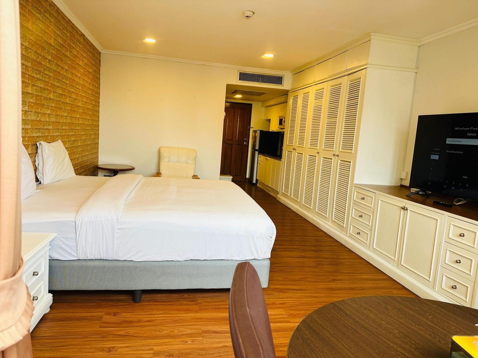 Omni Tower Nana Bangkok - Serviced Apartment On Sukhumvit Soi 4 Exterior foto