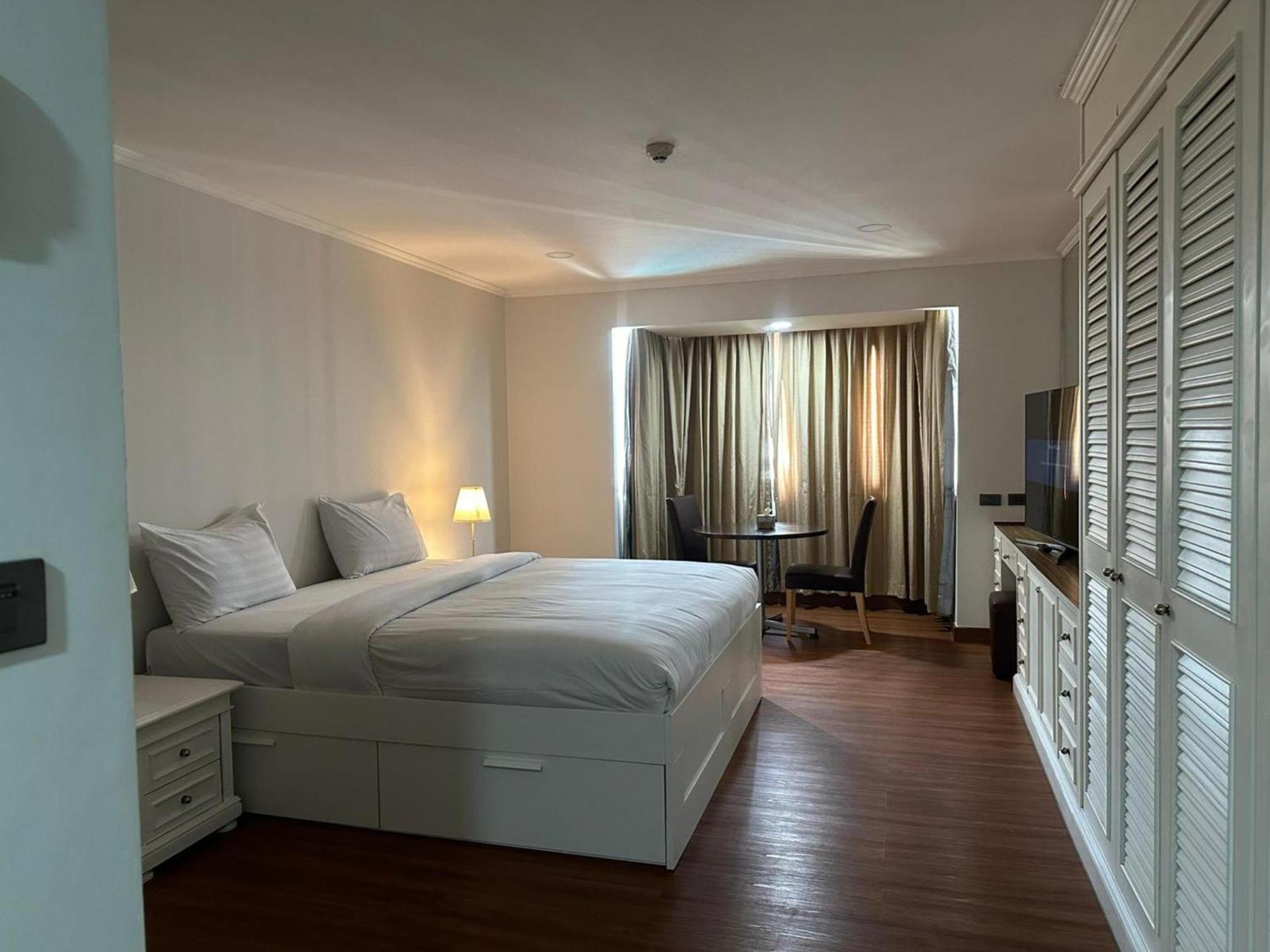 Omni Tower Nana Bangkok - Serviced Apartment On Sukhumvit Soi 4 Exterior foto