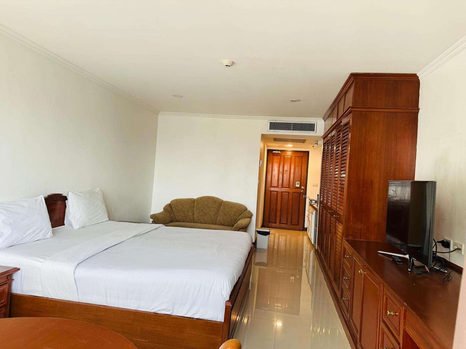 Omni Tower Nana Bangkok - Serviced Apartment On Sukhumvit Soi 4 Exterior foto