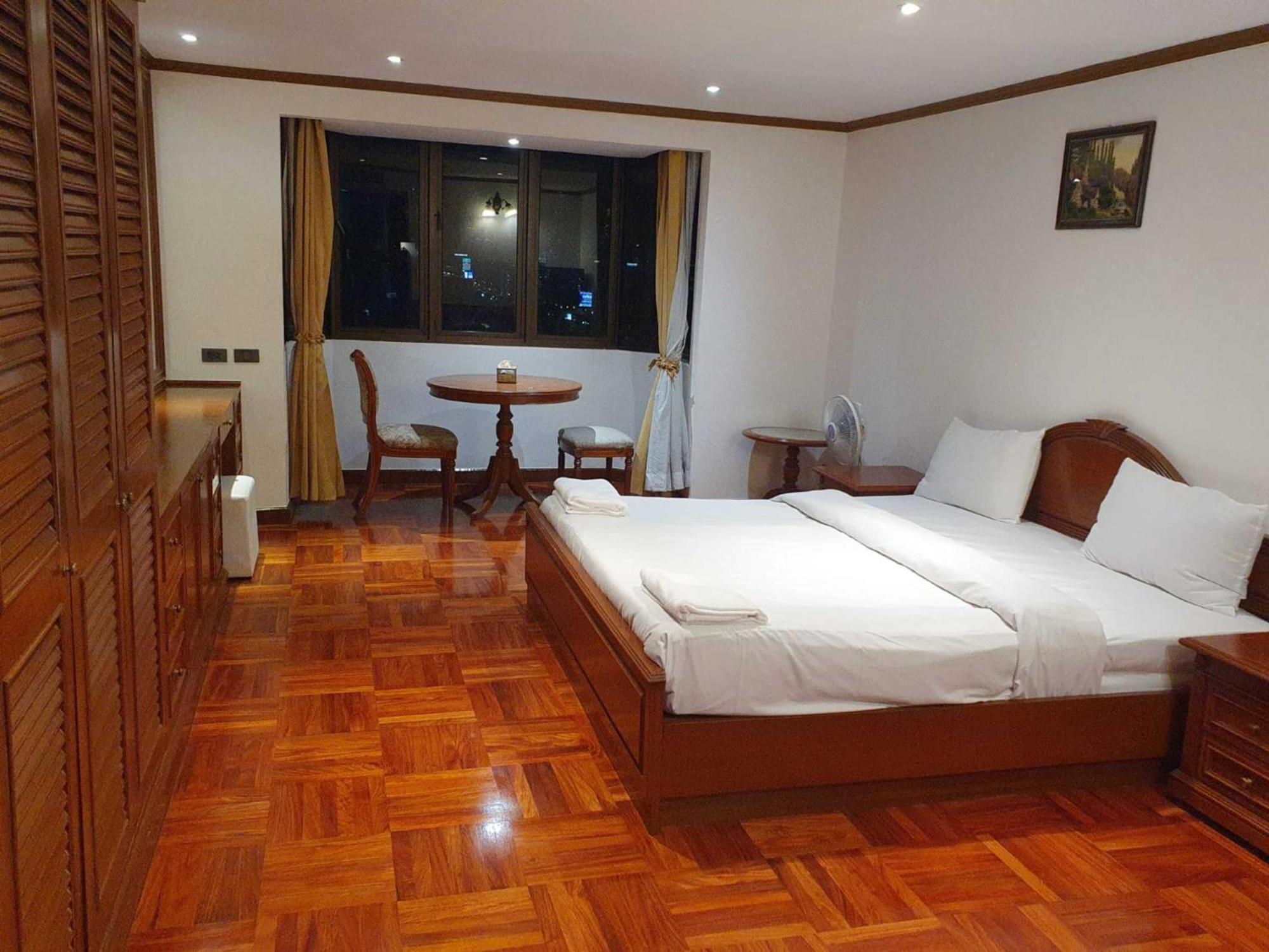 Omni Tower Nana Bangkok - Serviced Apartment On Sukhumvit Soi 4 Exterior foto
