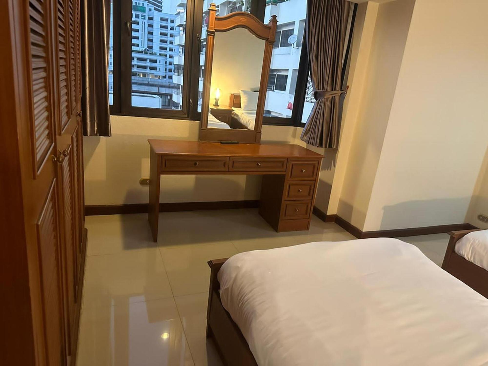Omni Tower Nana Bangkok - Serviced Apartment On Sukhumvit Soi 4 Exterior foto
